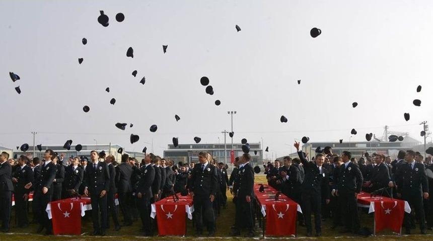 Afyonkarahisar Polis Meslek Eğitim Merkezi Mezuniyet T&ouml;reni D&uuml;zenlendi