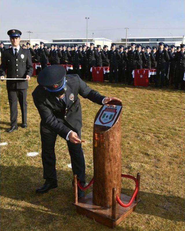 Afyonkarahisar Polis Meslek Eğitim Merkezi Mezuniyet Töreni Düzenlendi