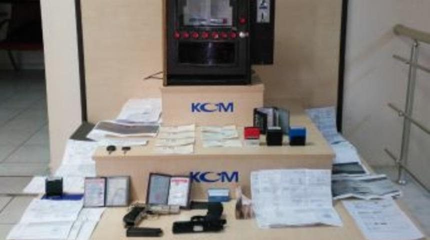 Uşak&rsquo;ta Dolandırıcılık Şebekesi &Ccedil;&ouml;kertildi