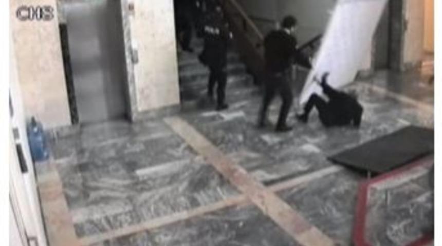 Ato&rsquo;daki Saldırıya İlişkin G&uuml;venlik Kamerası G&ouml;r&uuml;nt&uuml;leri Ortaya &Ccedil;ıktı