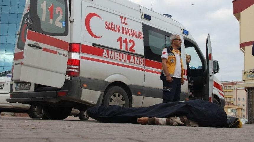 Sokak Ortasında &Ouml;l&uuml; Bulundu