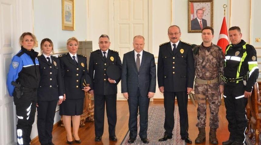 Vali Ceylan, Polis G&uuml;n&uuml;&rsquo;n&uuml; Kutladı