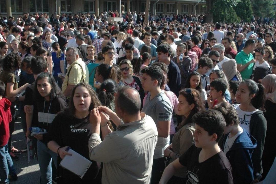 Liselere Girişte Bu Yıl İlk Kez Uygulanan Merkezi Sınav Başladı