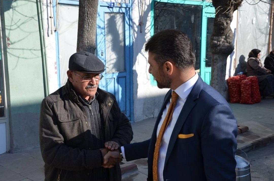 Başkan Y&uuml;z&uuml;g&uuml;ll&uuml; Halk Pazarında