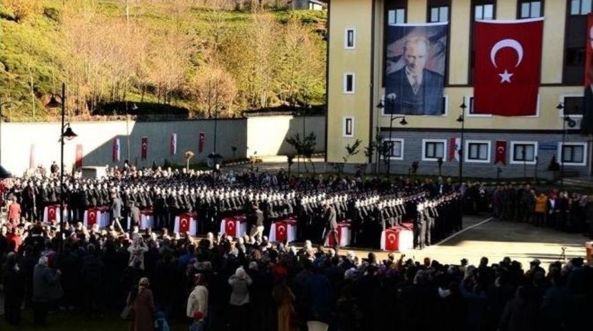 Rize Polis Meslek Eğitim Merkezi’nde (pomem) Mezuniyet Töreni Düzenlendi