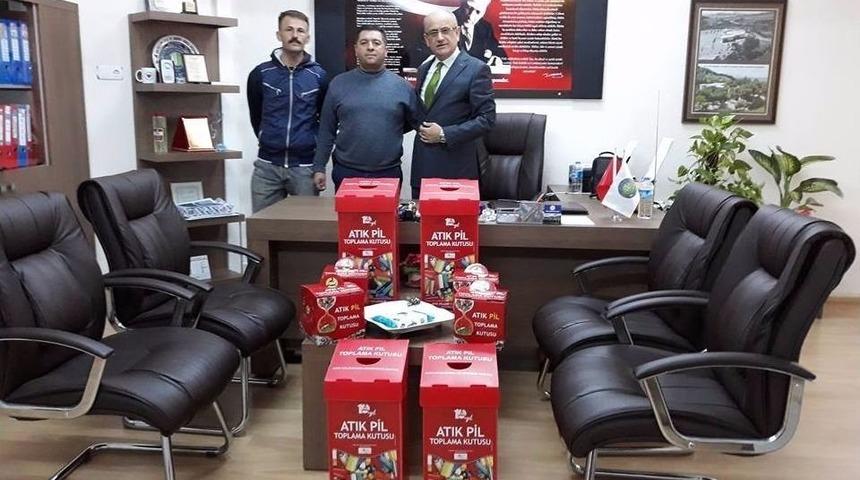 Okullara Atık Pil Toplama Kutusu Dağıtıldı