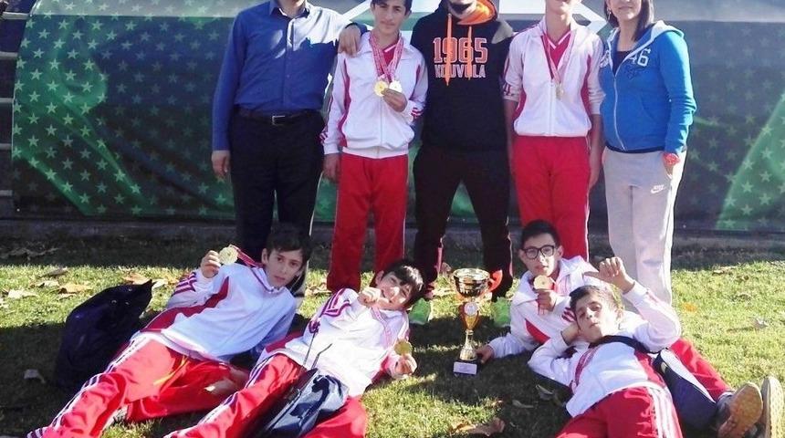 Taşkısığı Ortaokulu &Ouml;ğrencileri Sakarya Birincisi Oldu