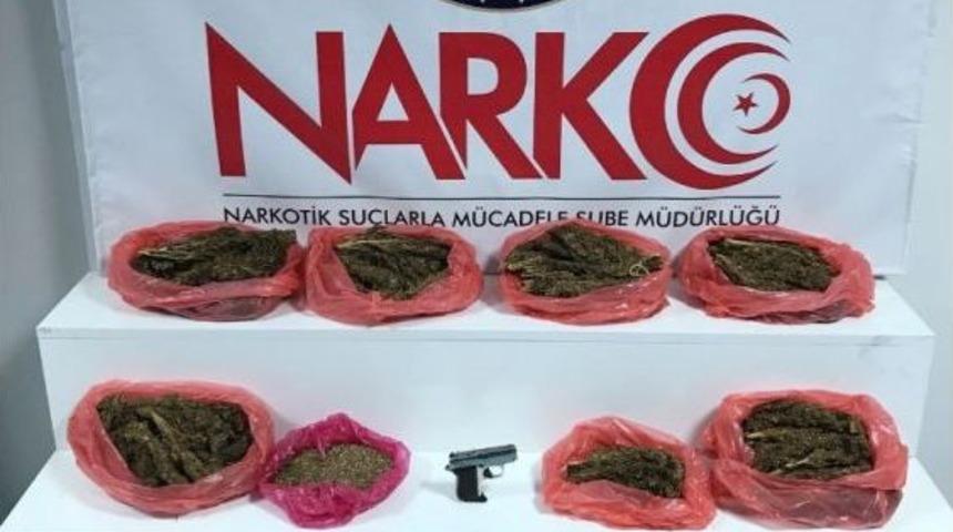 Adana&rsquo;da 1 Ayda 381 Torbacı Yakalandı, 107 Kilo Esrar Ele Ge&ccedil;irildi