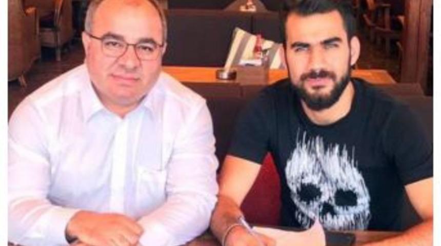 Eskişehirspor Gen&ccedil; Yıldızı İle S&ouml;zleşme Yeniledi