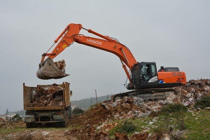 Orhaneli Toki’nin Temel Atma Çalışmaları Başladı G3