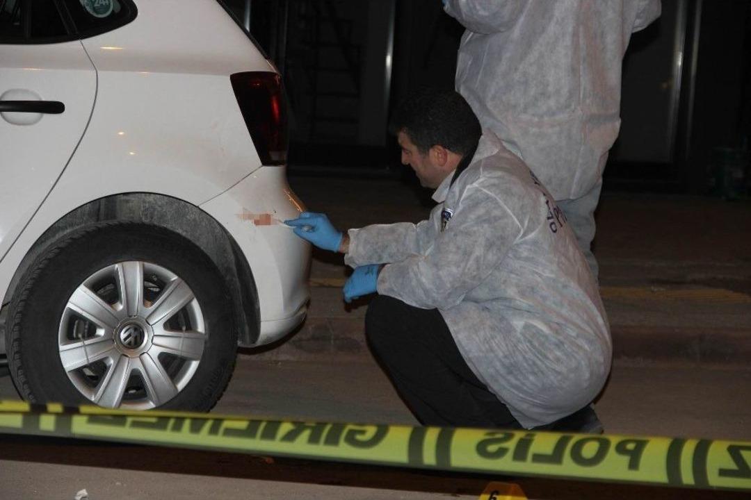 Sivas&rsquo;ta Park Kavgası Kanlı Bitti: 1 Yaralı