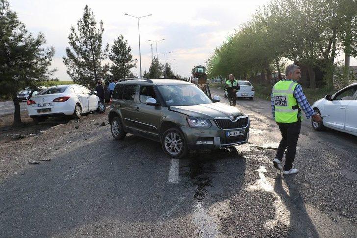 Diyarbakır’da Zincirleme Trafik Kazası: 1’i Ağır 7 Yaralı G5