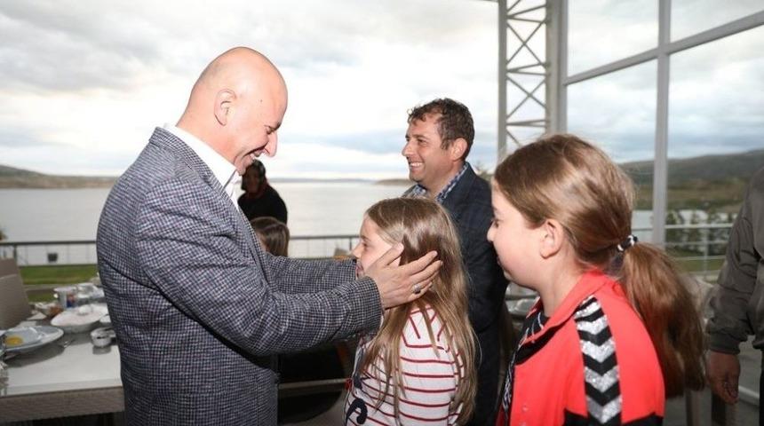 Kocasinan Belediyesi Personeli İftarda Bir Araya Geldi