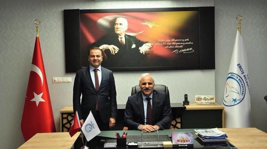 Vali Zorluoğlu&rsquo;dan Erciş Belediyesine Ziyaret