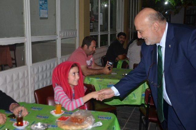 Ak Parti Milletvekili Adayı Yelis, Köy Köy Dolaşıp Cumhur İttifakını Anlatıyor