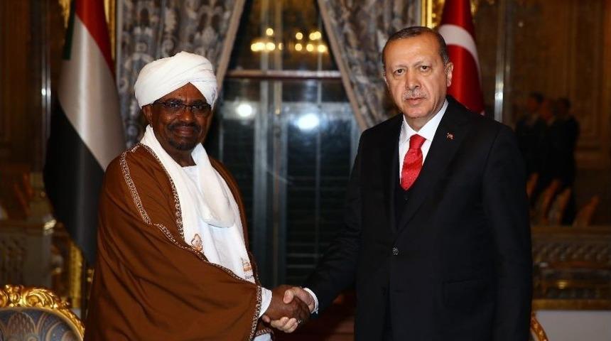 Cumhurbaşkanı Erdoğan, Sudan Devlet Başkanı İle Bir Araya Geldi