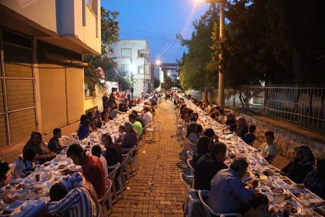 Kilis Belediyesinin İftar Programları Sürüyor