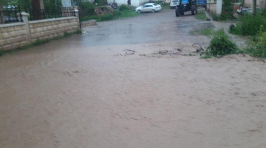 K&ouml;pr&uuml; Sele Dayanamadı; Yol İkiye B&ouml;l&uuml;nd&uuml;