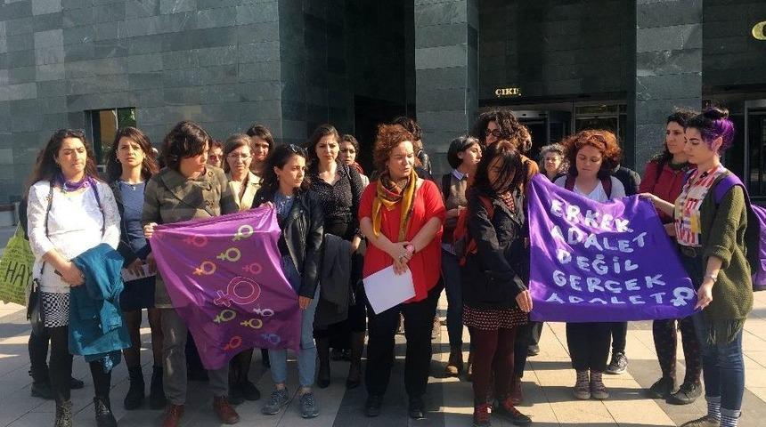 Kocasını Bı&ccedil;aklayarak &Ouml;ld&uuml;rmekten Beraat Eden Kadına İstinaf Mahkemesinden K&ouml;t&uuml; Haber