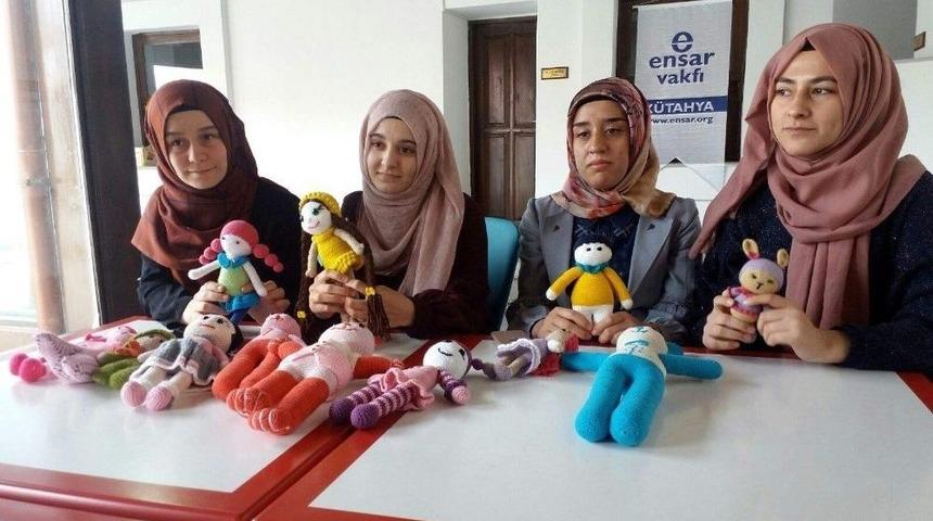 K&uuml;tahya&rsquo;dan Savaş Mağduru Suriyeli &Ccedil;ocuklara &Ouml;rg&uuml; Bebek