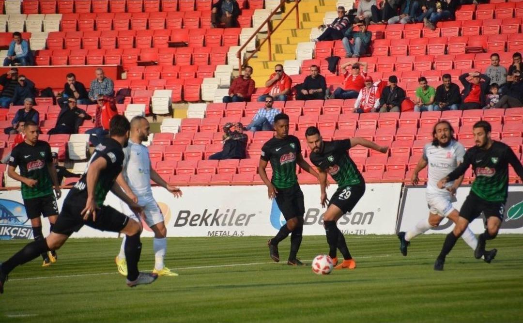 Spor Toto 1. Lig: Balıkesirspor Baltok: 2 - Denizlispor: 1 (ilk Yarı)