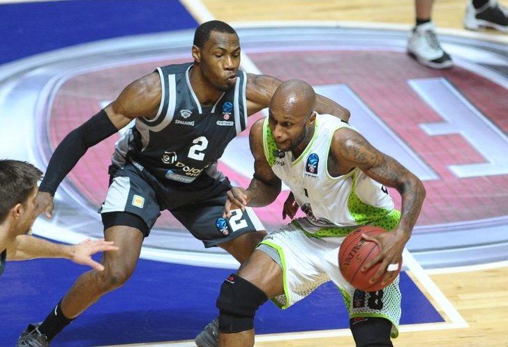 Eurocup: Tofaş: 79 - D. Energia Trento: 91 G3
