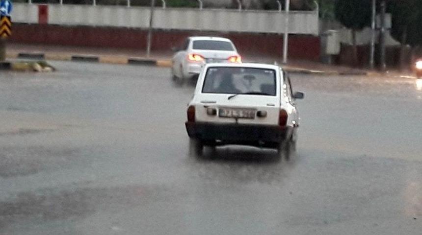 İslahiye&rsquo;de Şiddetli Yağış