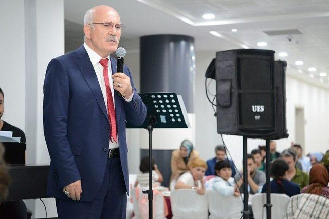 Rektör Prof. Dr. Ekrem Savaş Üniversite Personeliyle Bir Araya Geldi