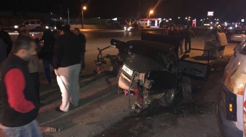 Sakarya D-100&rsquo;de Trafik Kazası: 2 Yaralı