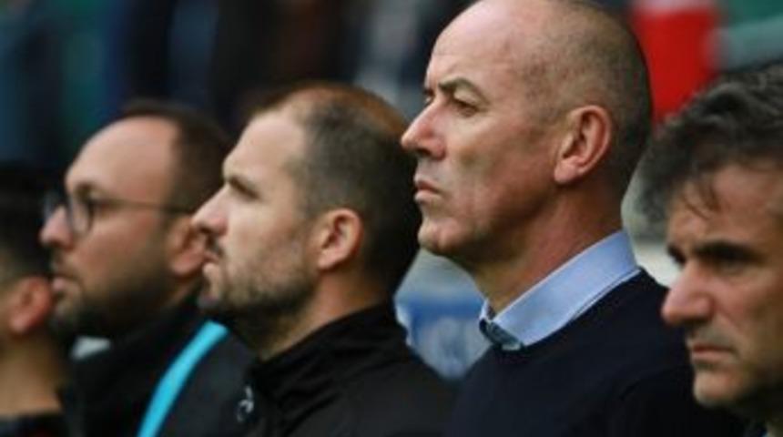 Le Guen G&ouml;nderiliyor