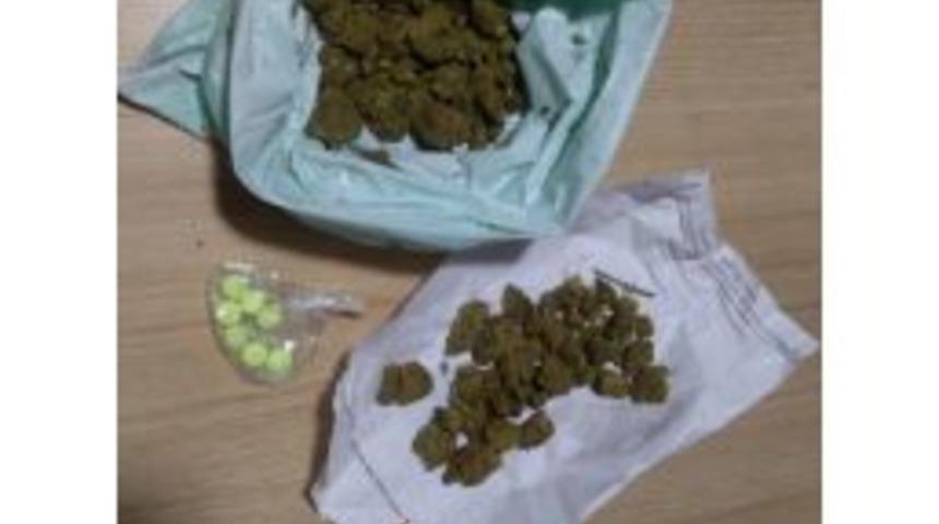 Yunus Ekiplerinin Durdurduğu Ara&ccedil;tan Uyuşturucu &Ccedil;ıktı