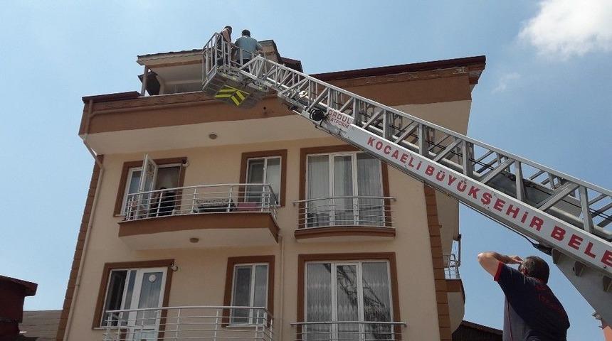 Derin Uyuya Dalan K&uuml;&ccedil;&uuml;k &Ccedil;ocuk İtfaiye Ekiplerini Alarma Ge&ccedil;irdi