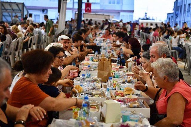 İzmir Sofrasında Buluştular