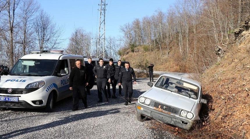 (&ouml;zel) 15 Yaşındaki Ehliyetsiz S&uuml;r&uuml;c&uuml;, Yakıtı Bitince Yakayı Ele Verdi