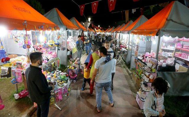 Büyükşehir’in Ramazan Sokağı’na Yoğun İlgi