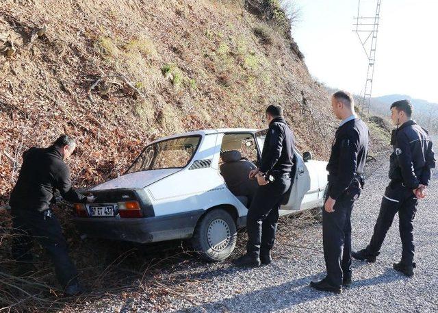 (özel) 15 Yaşındaki Ehliyetsiz Sürücü, Yakıtı Bitince Yakayı Ele Verdi