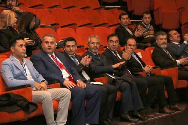 Akdeniz Üniversitesinde Teknoloji Bağımlılığı Konferansı