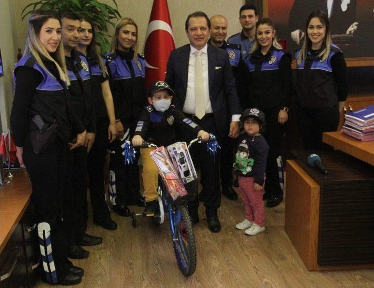 Minik Ayaz’ın Polis Olma Hayalini Emniyet Müdürü Gerçekleştirdi Adana
