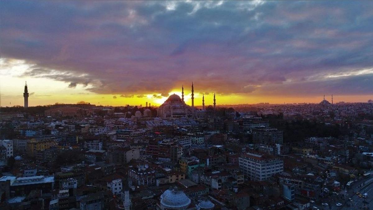 (&ouml;zel)galata Kulesi G&uuml;n Batımı İle Havadan G&ouml;r&uuml;nt&uuml;lendi