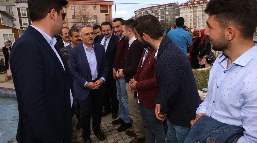 Bakan Ağbal, Bayburt &Uuml;niversitesi &Ouml;ğrencileriyle Buluştu