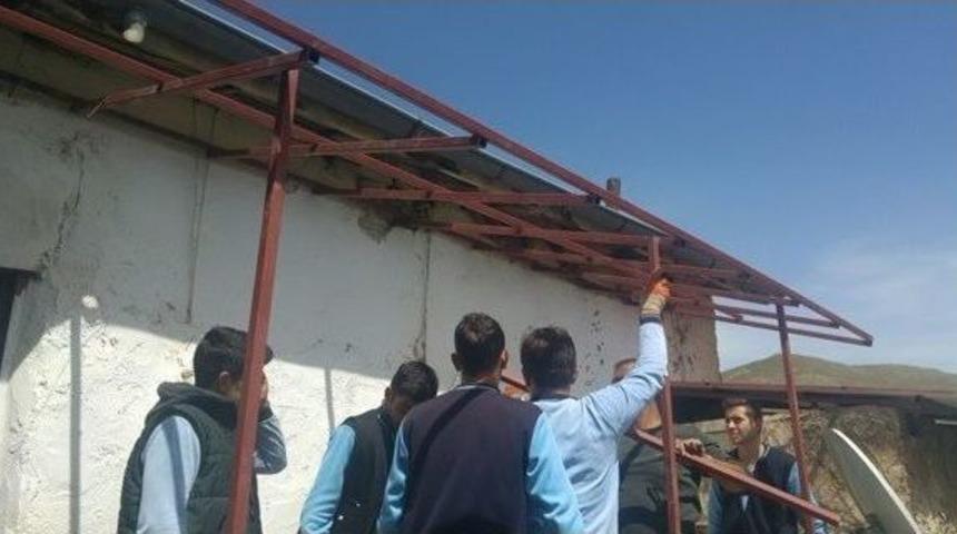 Liseli &Ouml;ğrenciler Yaşama Dokunuyor