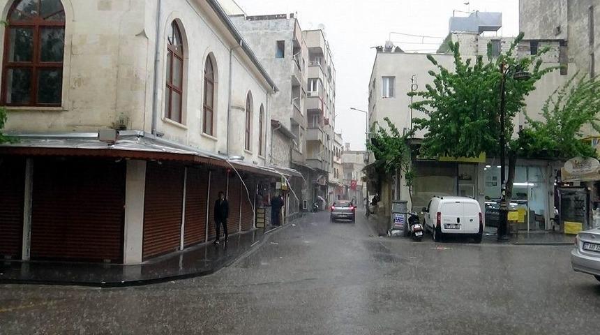 Kilis&rsquo;te Sağanak Yağış B&ouml;lge Halkını Sevindirdi