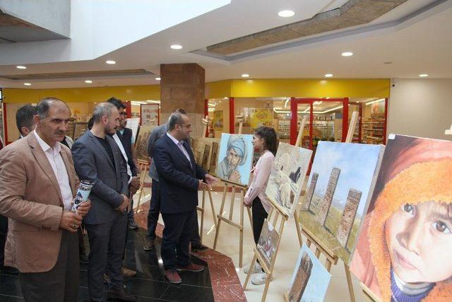 Ahlat’ta Açılan Resim Sergisi Büyük Beğeni Kazandı