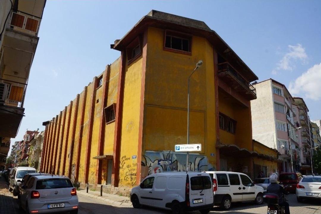 Tarihi Sinemayı Yazı Tahtasına &Ccedil;evirdiler