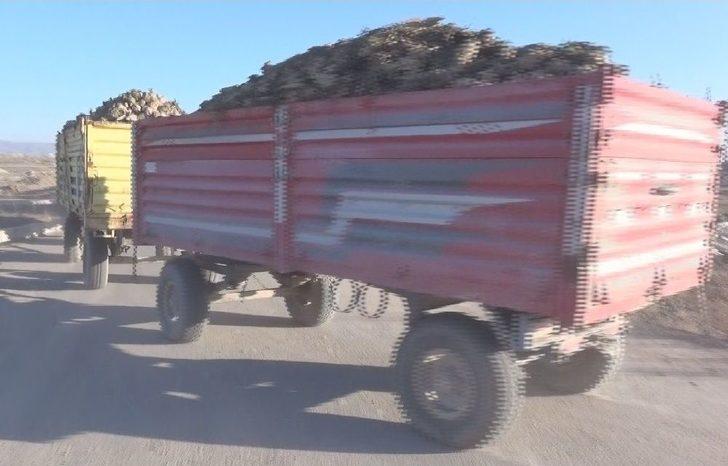 (özel Haber) Karayolunda Traktör Ve Uzun Römork Tehlikesi G3