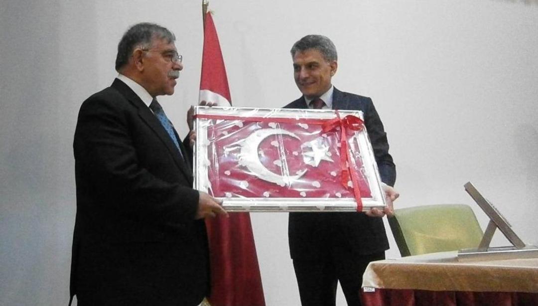 Tatvan&rsquo;da "ideal Gen&ccedil;lik Ve Dava Taşı" Konulu Konferans D&uuml;zenlendi