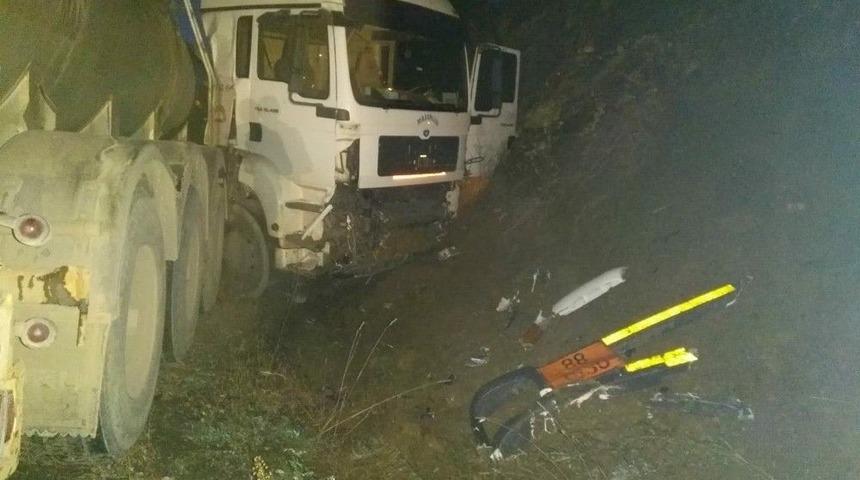 Asit Y&uuml;kl&uuml; Kamyon Kaza Yaptı