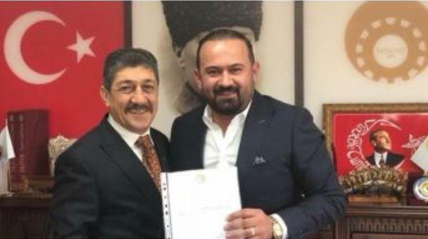 İşadamı En&ccedil;etin Misiad Mamak Şube Başkanlığı Mazbatasını Aldı