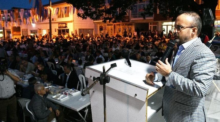 Turan Yenice&rsquo;de İftarda Vatandaşlarla Bir Araya Geldi