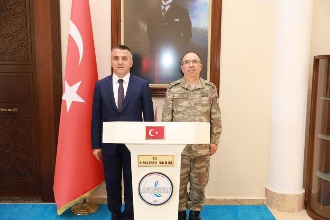 Vali Osman Bilgin&rsquo;e, Kutlama Ziyaretleri S&uuml;r&uuml;yor